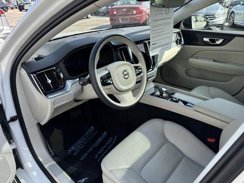 2024 Volvo S60 B5 Core Dark Theme