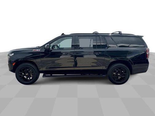 2022 Chevrolet Suburban 4WD Z71
