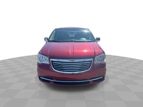 2016 Chrysler Town & Country Touring-L