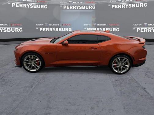 Vivid Orange Metallic 2023 Chevrolet Camaro 1SS