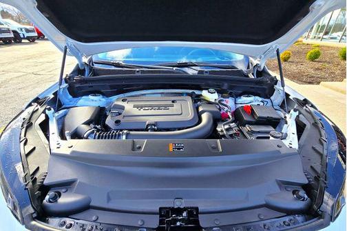 Iridescent White Tricoat 2026 Buick Envision Avenir AWD