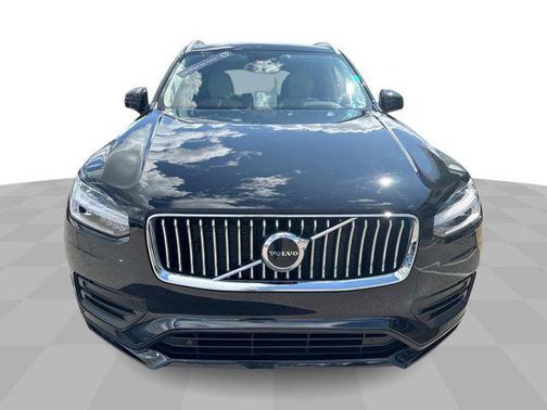 2023 Volvo XC90 B5 Core