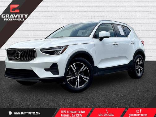 Crystal White Metallic 2024 Volvo XC40 B5 Core Bright Theme