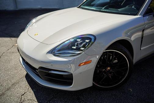 2022 Porsche Panamera Base