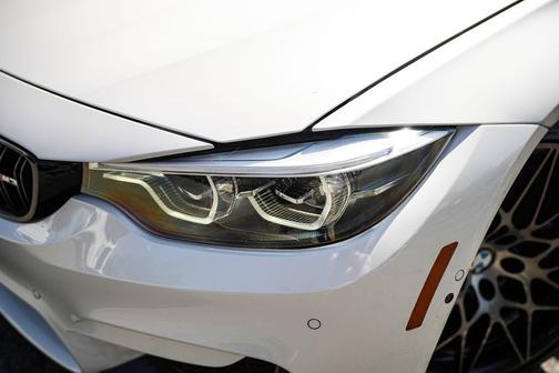 Mineral White Metallic 2018 BMW M3 Base