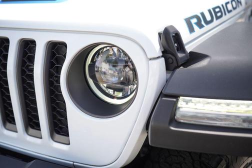Bright White Clearcoat 2023 Jeep Wrangler 4xe Rubicon