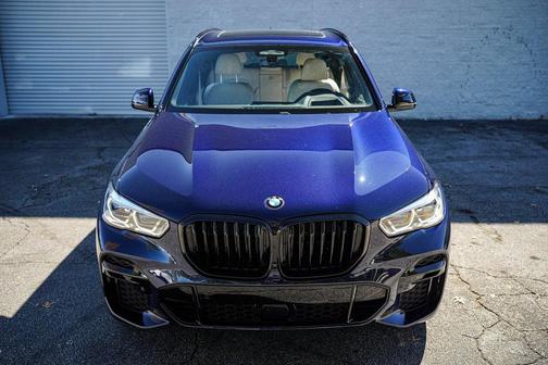 2022 BMW X5 M50i