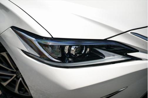2022 Lexus ES 350 Base