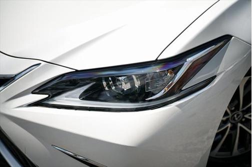 2022 Lexus ES 350 Base