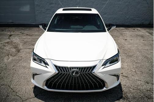 2022 Lexus ES 350 Base