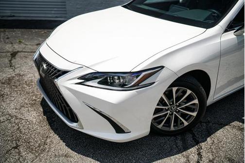 2022 Lexus ES 350 Base