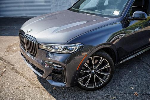 2022 BMW X7 M50i