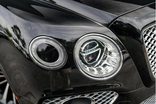 2020 Bentley Bentayga Hybrid AWD