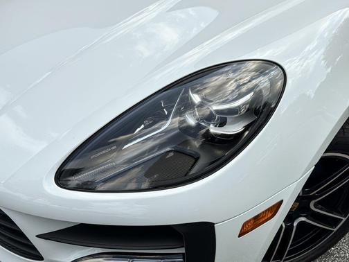 2020 Porsche Macan Base