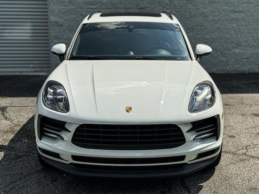2020 Porsche Macan Base