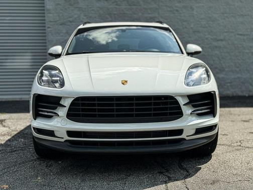 2020 Porsche Macan Base