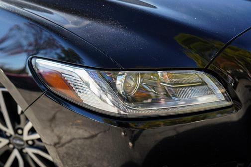 2019 Lincoln Continental Select