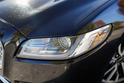 2019 Lincoln Continental Select