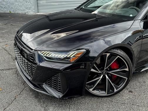 2023 Audi RS 7 4.0T