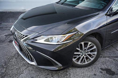 2023 Lexus ES 350 Base