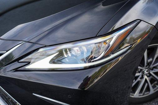 2023 Lexus ES 350 Base