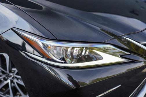 2023 Lexus ES 350 Base