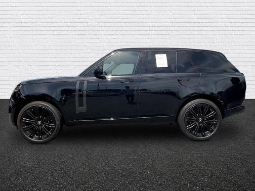 Santorini Black Metallic 2025 Land Rover Range Rover P400 SE
