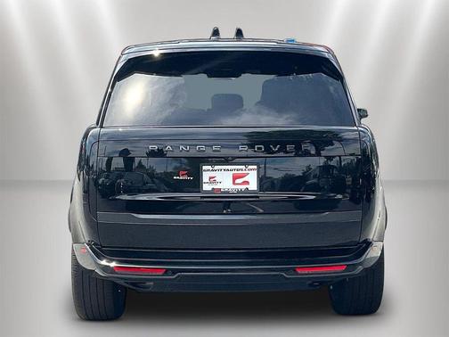 Santorini Black Metallic 2025 Land Rover Range Rover P400 SE