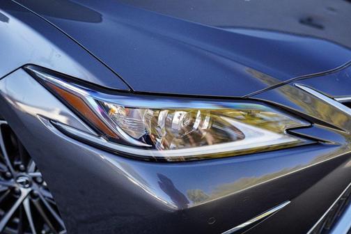 2023 Lexus ES 350 Base