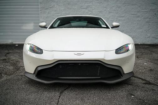 2020 Aston Martin Vantage Base