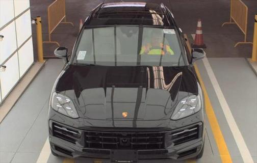 2024 Porsche Cayenne Base