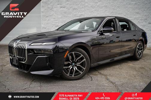 Carbon Black Metallic 2024 BMW 740 740i