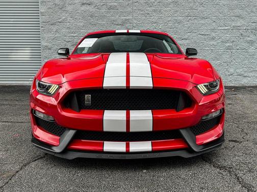 2017 Ford Shelby GT350 Base
