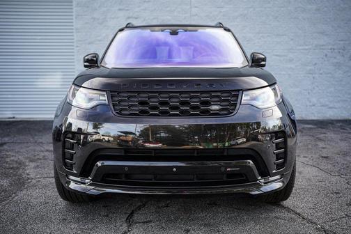 2023 Land Rover Discovery P300 S R-Dynamic