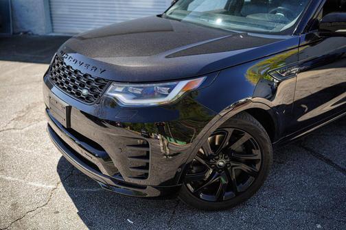 Santorini Black Metallic 2023 Land Rover Discovery P360 S R-Dynamic