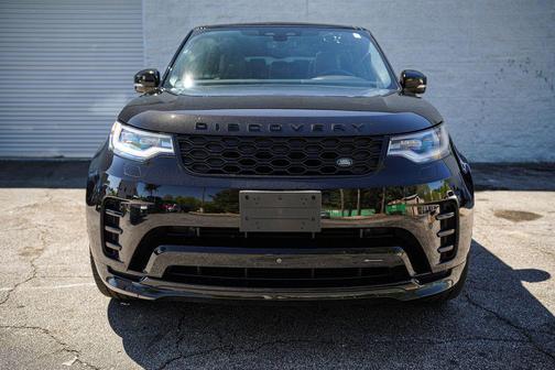 Santorini Black Metallic 2023 Land Rover Discovery P360 S R-Dynamic
