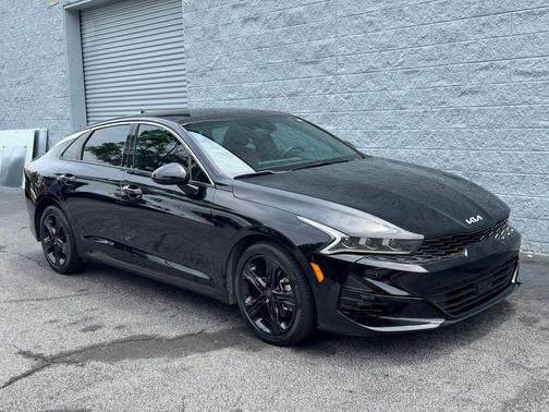 Ebony Black 2024 Kia K5 GT-Line