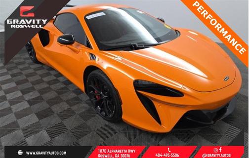 2023 McLaren Artura Performance