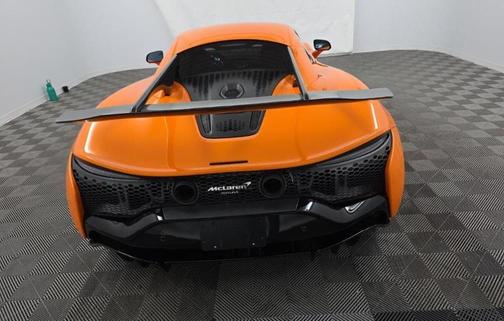 2023 McLaren Artura Performance