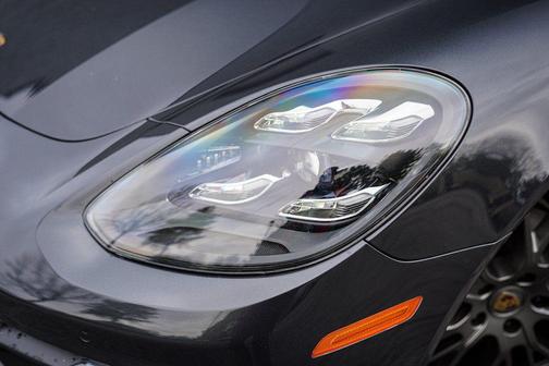 2022 Porsche Panamera Platinum Edition