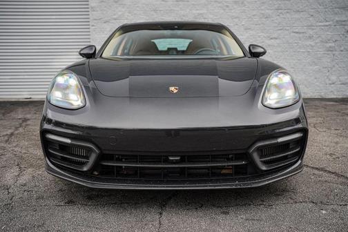 2022 Porsche Panamera Platinum Edition