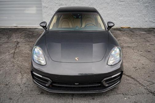 2022 Porsche Panamera Platinum Edition