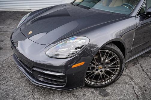 2022 Porsche Panamera Platinum Edition