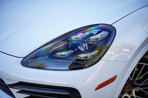 2023 Porsche Cayenne Platinum Edition