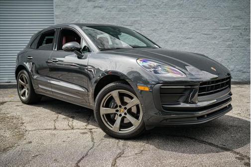 2022 Porsche Macan Base