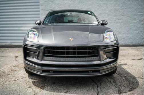 2022 Porsche Macan Base