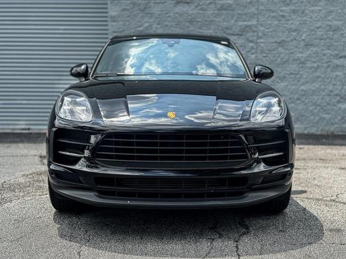 2021 Porsche Macan Base