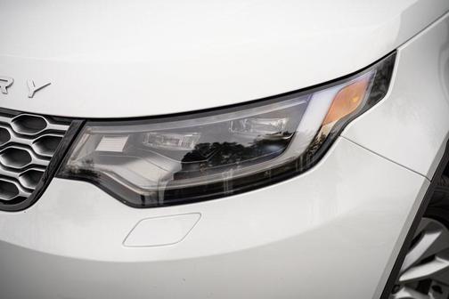 2023 Land Rover Discovery P300 S
