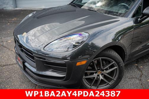 2023 Porsche Macan Base