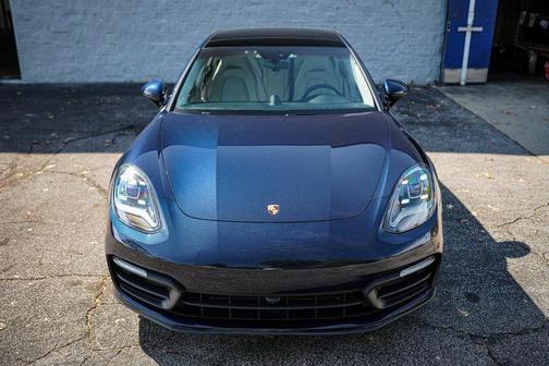 2022 Porsche Panamera 4S